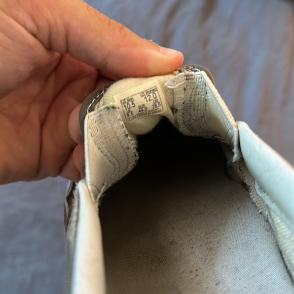 Gray slip on vans - Picture 2 of 2